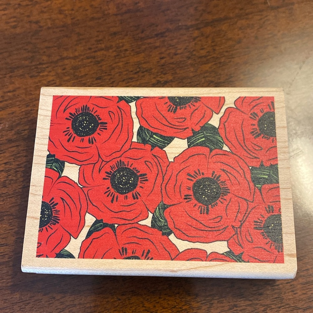 STAMPABILITIES Paper Crafts Poppies stamp. New and unused. Copyright 2017.